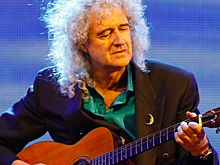 Гитарист Queen Брайан Мэй заболел коронавирусом