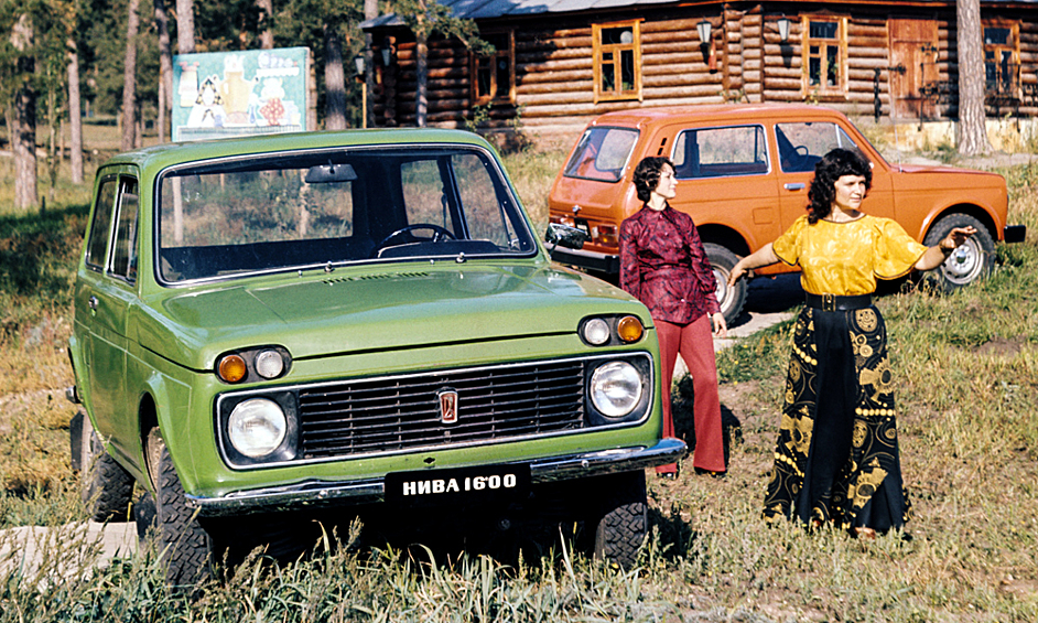Опытные образцы легкового автомобиля ВАЗ-2121 "Нива", предназначенного для эксплуатации в сельской местности, 1975 год