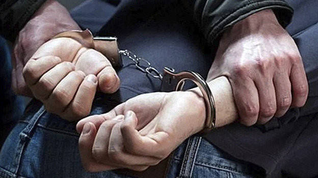 В Новом Уренгое задержали учителя физкультуры по подозрению в педофилии