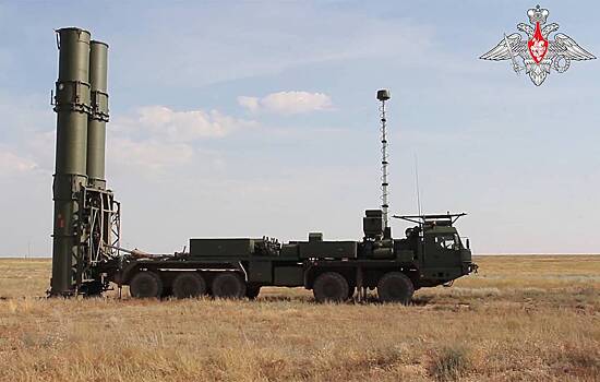 Зенитный ракетный комплекс С-500 поступает на вооружение России
