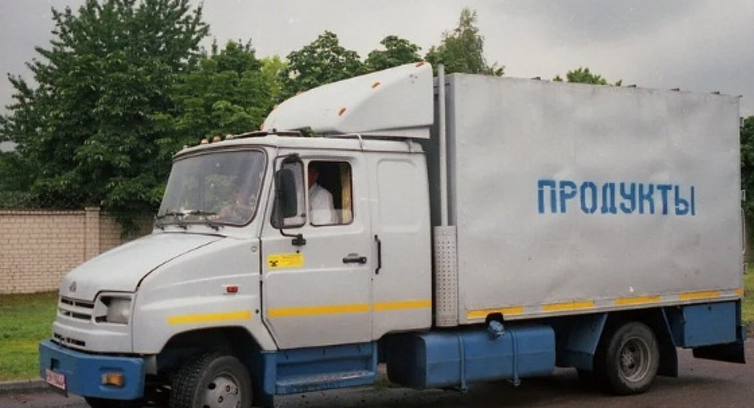 Интересные грузовики от ЗИЛа, переделанные под дальнобойные со спальными местами