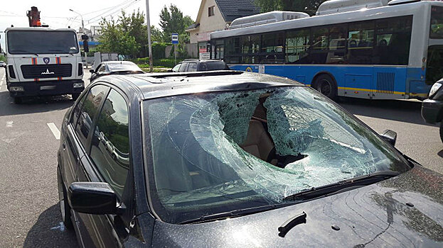 Водитель насмерть сбил девушку и пытался скрыться с места ДТП в Алматы