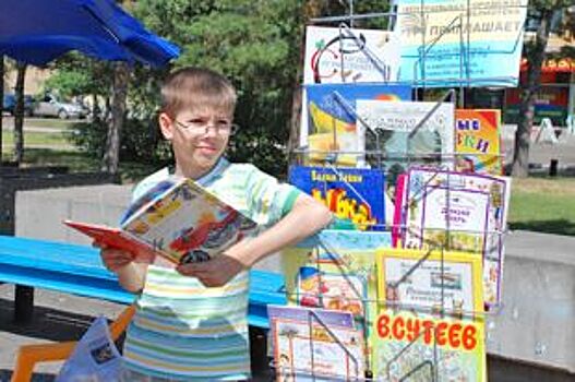 Плохая погода сорвала летний читальный сезон в Челябинске