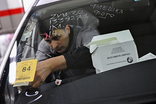 На таможнях ДФО из-за дефицита кнопок ГЛОНАСС скопились тысячи авто