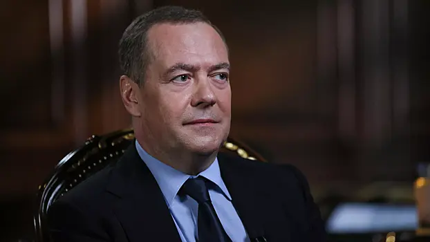 Медведев сыронизировал по поводу призыва Зеленского к украинцам