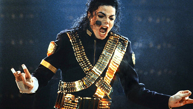 Перчатка Майкла Джексона продана за $65 тысяч