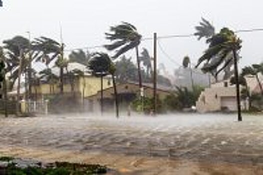 После урагана Ирма еще один шторм обрушивается на Карибский бассейн