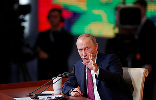 "Шпиономания", "блеф" и "бред": главные внешнеполитические оценки Владимира Путина