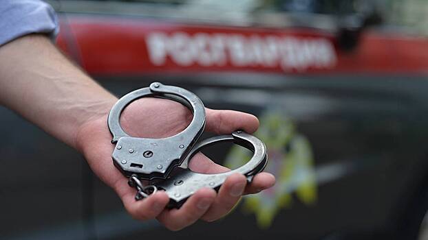 Пьяный мужчина ранил своего товарища канцелярским ножом в столичном общежитии