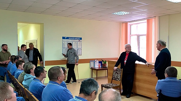Винокур выступил для участников СВО в Самарском военном госпитале