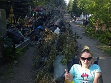 «Даже не смогли пройти к могиле — все кладбище в горах мусора» - омичи показывают все новые и новые свалки ...