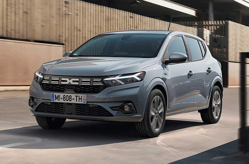 Dacia Sandero. Бюджетный хэтчбек Renault снова доступен в нашей стране, но под румынским брендом