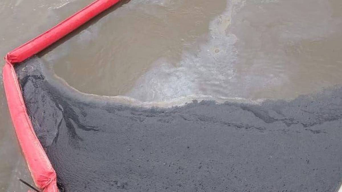 Прокуратура проводит проверку по факту загрязнения реки Яуза