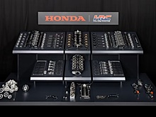 Honda распродает легенду: части двигателя болида Айртона Сенны попали на аукцион