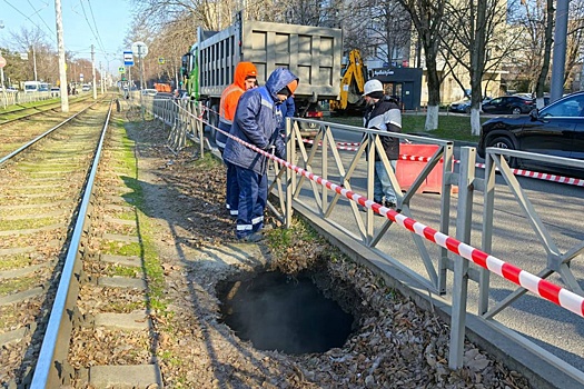 В Краснодаре после нового провала грунта на улице Московской встанут трамваи