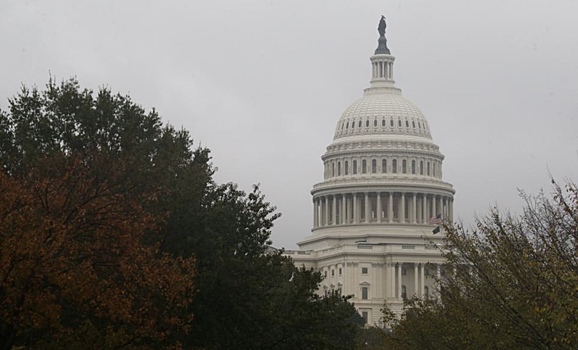 Сенат США предложил бюджетную помощь Киеву с запретом на выплату пенсий