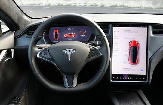 Илон Маск пообещал показать работу полноценного автопилота Tesla