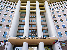 Парламент Молдавии одобрил решение о закрытии Русского дома в Кишиневе