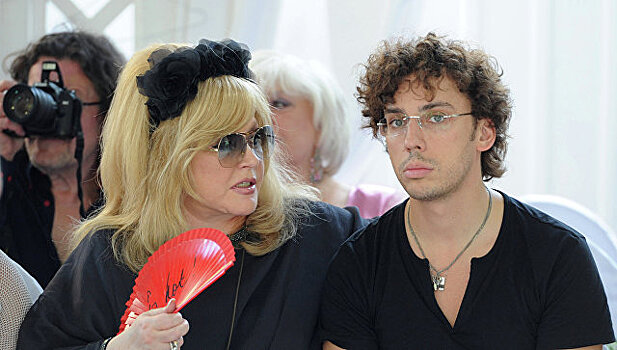 Пугачева и Галкин удивили «ужином нищих»