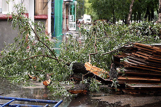 Каток группы Тутберидзе затопило из-за сильного ливня