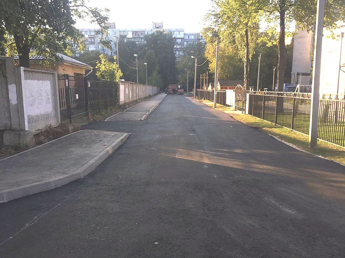 Участок дороги по улице Шаляпина отремонтировали в Московском районе