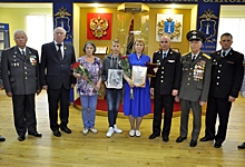 Ульяновские полицейские передали солдатский медальон родственникам погибшего участника Великой Отечественной войны