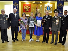 Ульяновские полицейские передали солдатский медальон родственникам погибшего участника Великой Отечественной войны