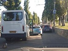 В Саратове маршрутка с пассажирами врезалась в иномарку