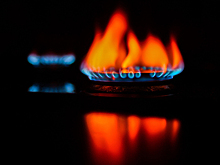 Нужно стремиться к бесплатному подключению к газу, полагает депутат