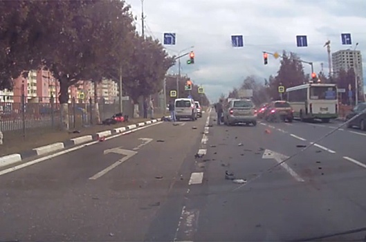 Появилось видео страшной аварии, в которой погиб мотоциклист