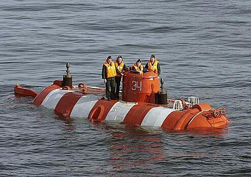 «Аварийную» подлодку спасли у берегов Приморья