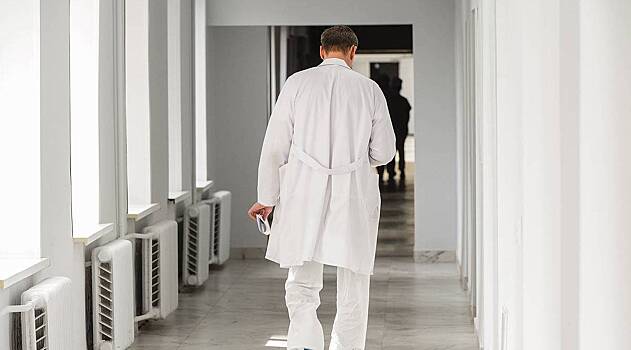 Отдых на пляже закончился для школьника ожогами половины тела