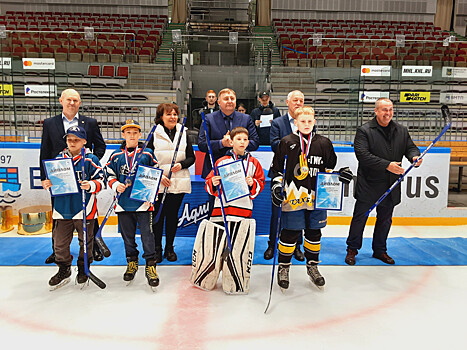 VII Краевой турнир по хоккею среди детских дворовых команд на призы «Единой России» состоялся во Владивостоке