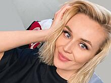 «Слишком красивая»: Гагарина посетила вечеринку в атласном платье-бюстье с разрезом