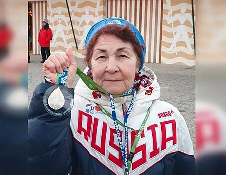 Как 83-летняя Нина Максимова стала чемпионкой мира по зимнему плаванию