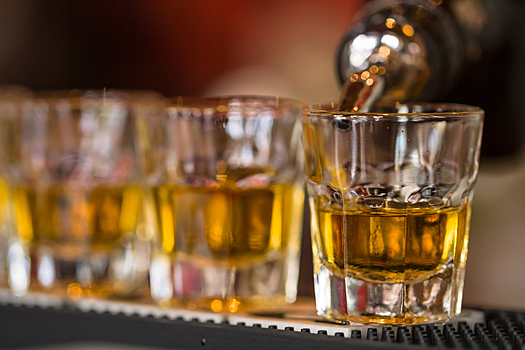 Россиян предупредили об опасности употребления алкоголя при стрессе