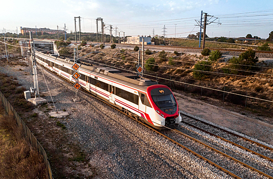 Новосибирские электрички перевезли рекордные 24,3 млн пассажиров