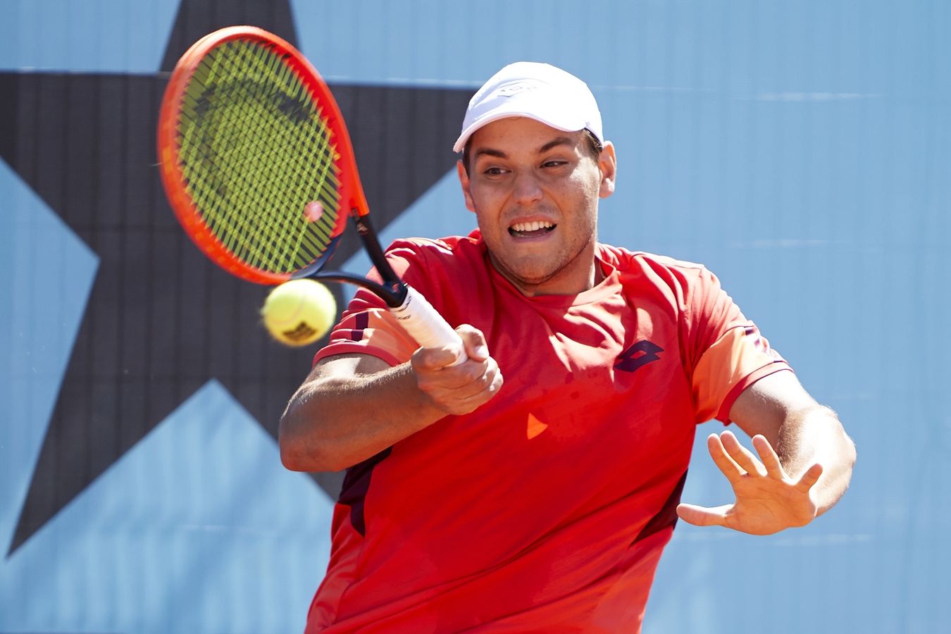 Павел Котов пробился в четвертьфинал турнира ATP-250 в Марракеше, обыграв сеяного