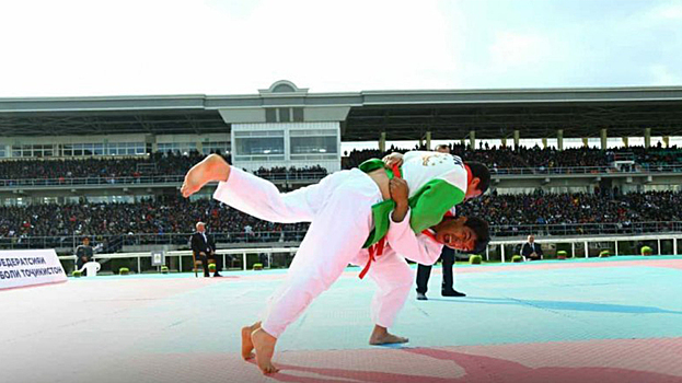 Таджикистан предлагает включить борьбу гуштингири в программу ОИ