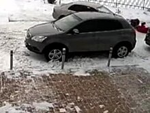 Юрист рассказал, что грозит наехавшему на женщину водителю из Новосибирска