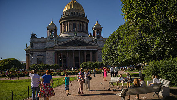 В Петербурге установили памятную плиту защитникам Ленинграда-уроженцам КЧР