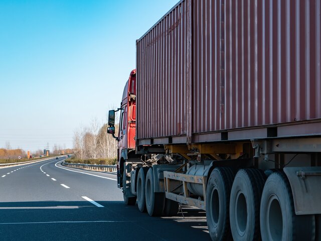 Запрет РФ на въезд польских грузовиков серьезно ударит по Варшаве — СМИ