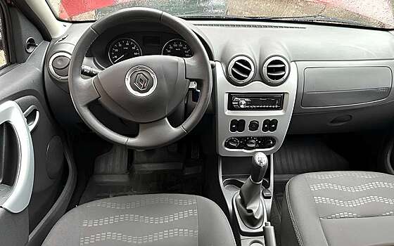 Дешевле 1 млн: в России продают почти новый Renault Sandero Stepway