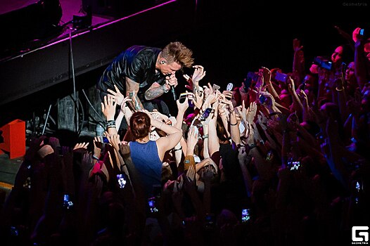 Идеи для летних вечеров: отрываемся под Papa Roach, идём на фестиваль молодых и пляшем с Антохой МС