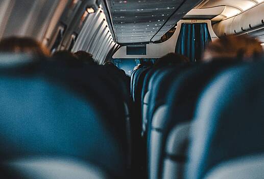 Пассажиры получили травмы из-за угрозы столкновения самолета с другим лайнером в небе