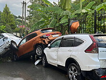 Кладбище утонувших автомобилей: сочинцы подсчитывают убытки после ливней