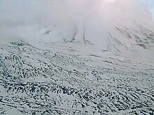 «Срывается один альпинист и утягивает второго»: подробности ЧП с туристами на камчатском вулкане
