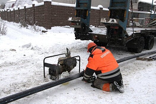 В Казани продолжают устранять последствия прорыва канализации у ЖК "Аквамарин"