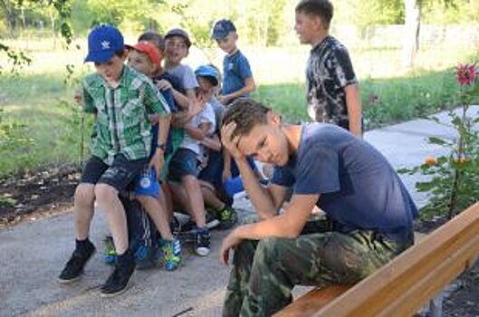 Не по карману. Почему обнищавшие родители отдают детей в приюты