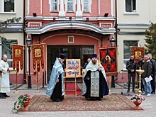 Благодарственный молебен в честь дня празднования иконы Божией Матери «Неопалимая Купина» состоялся в храме на Пречистенке